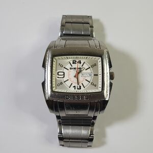 Diesel Watch Silver DZ-1218 Watch with White Face